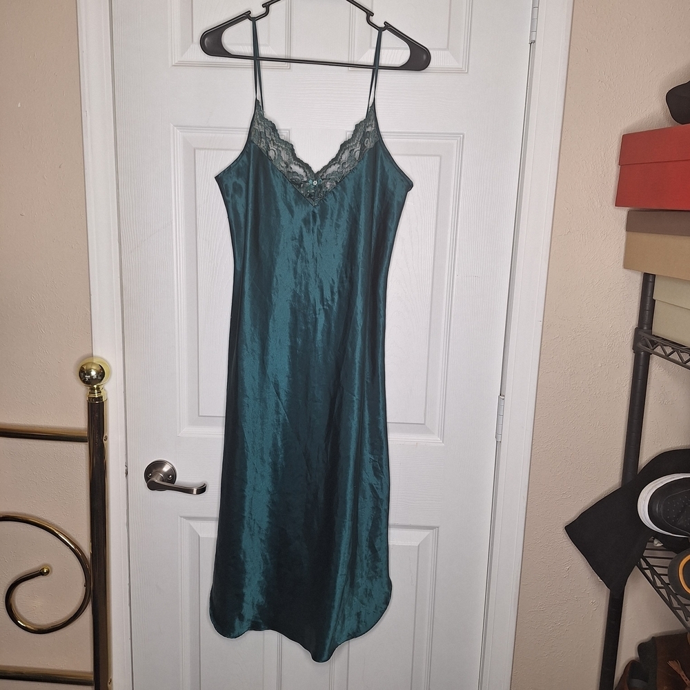 Elegant Satin Chemise with Lace Trim Vintage Soft Sensations Size Medium